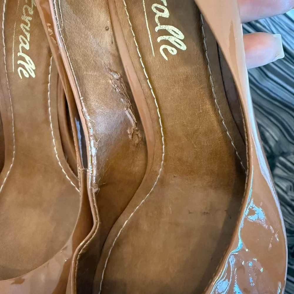 L'INTERVALLE Caramel Patent Leather Heels - Picture 5 of 8